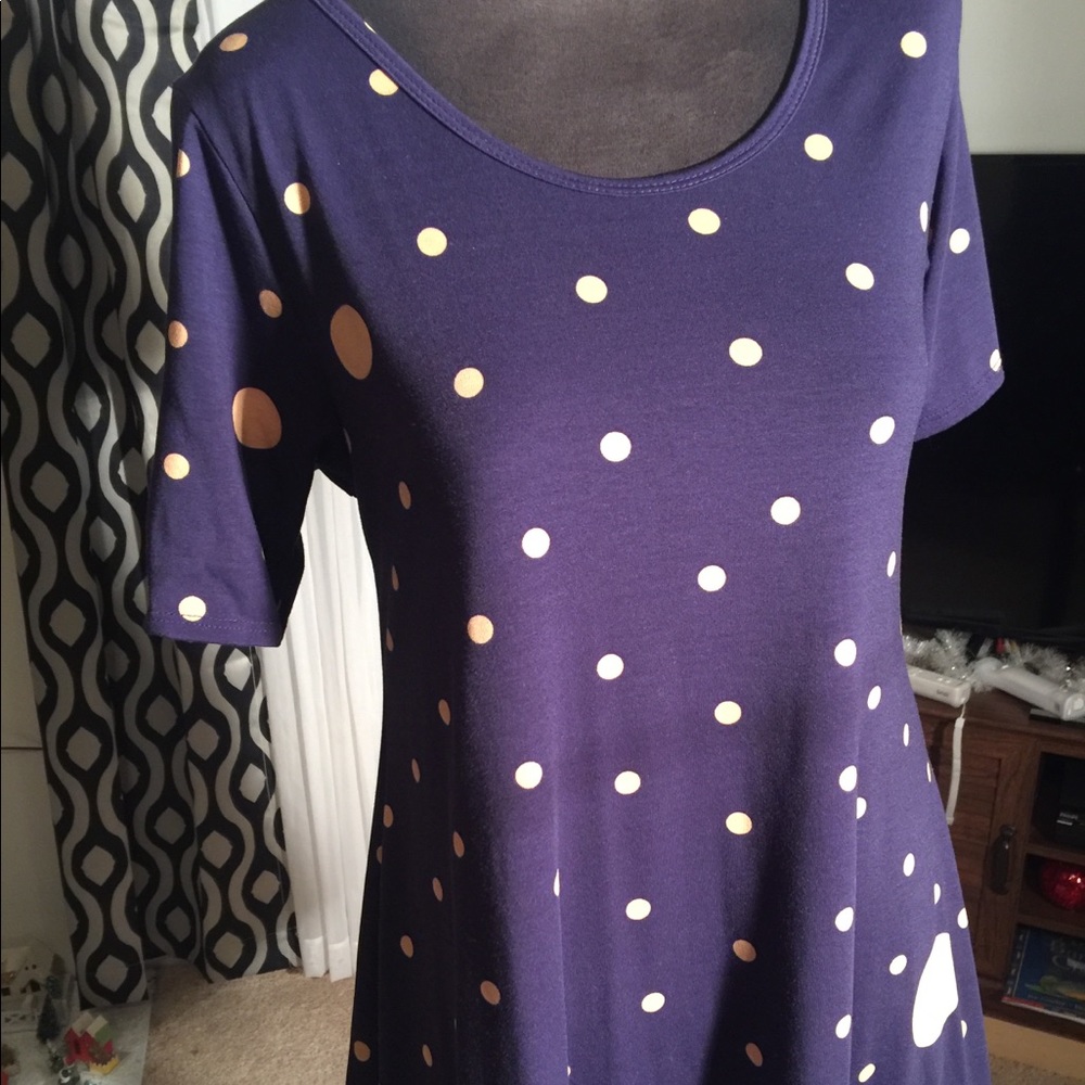 NWOT LuLaRoe Perfect T